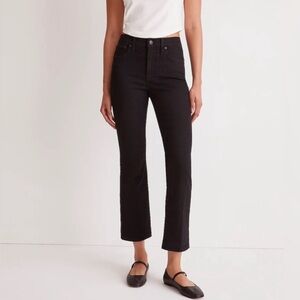 Madewell 25P Kick Out Crop Jeans petite black 0420 Midrise solid flare